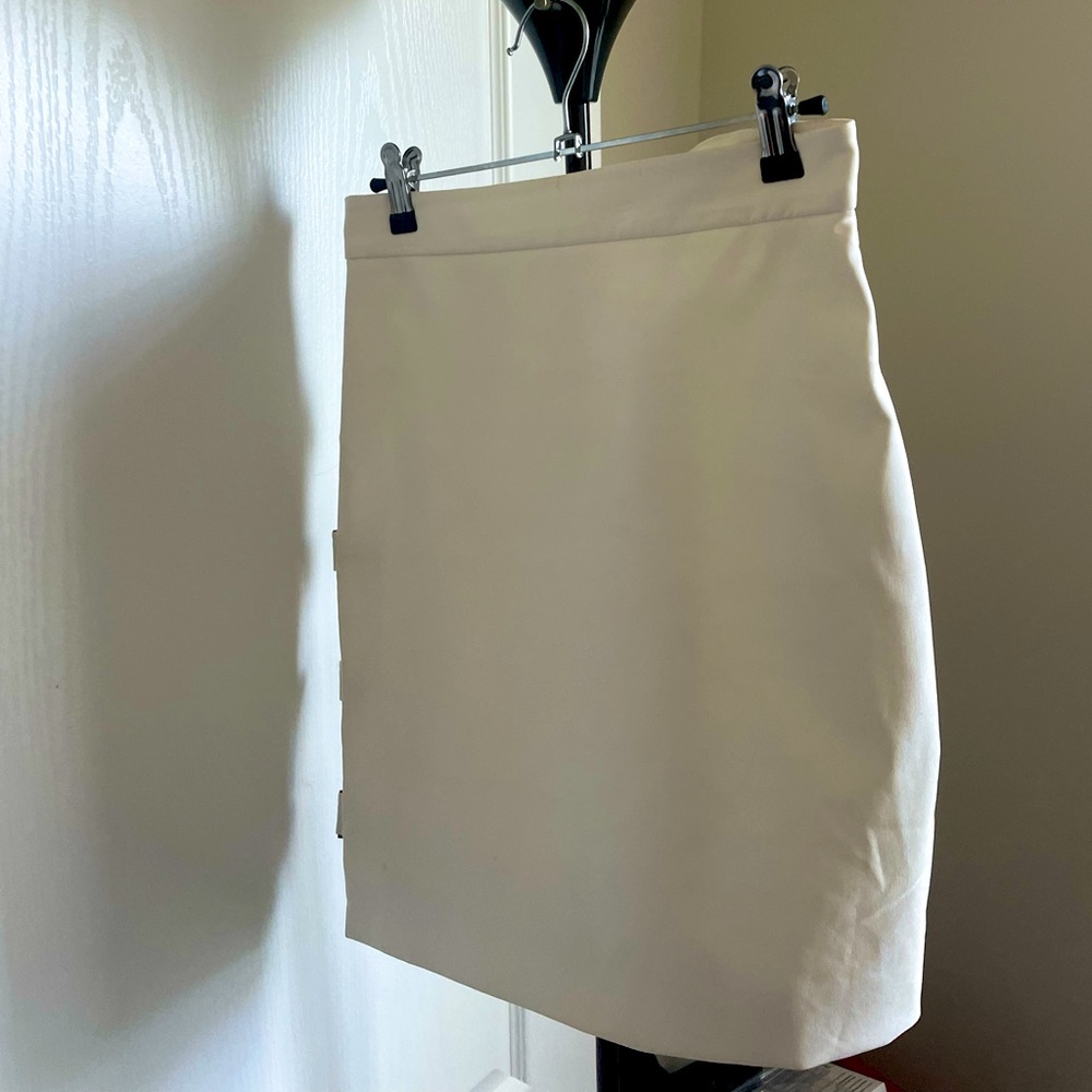 WHITE & GOLD CUT OUT MESHKI MINI SKIRT